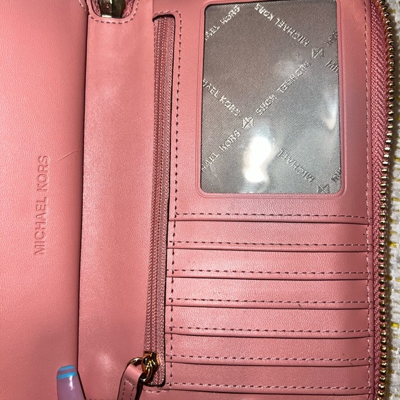 Michael Kors Wallet - Picture 4 of 7